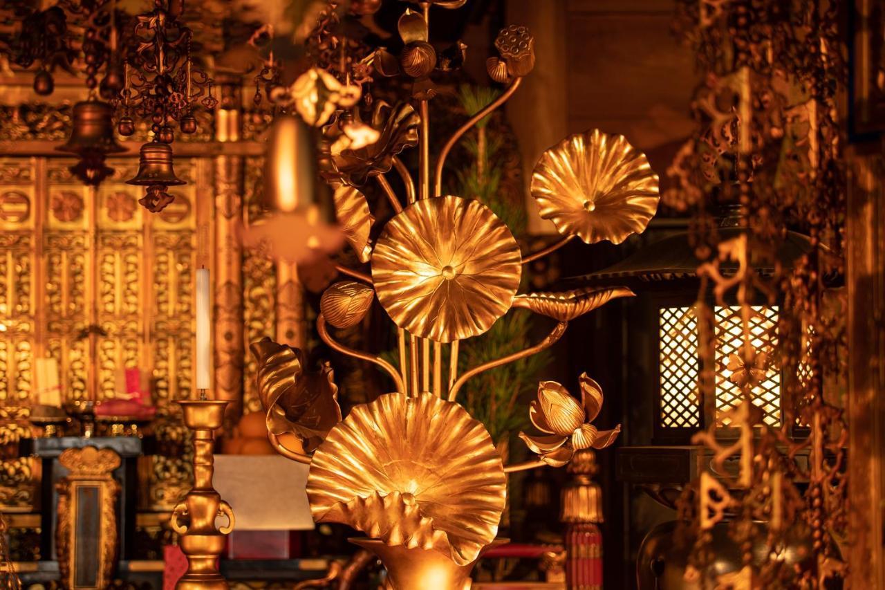 Отель Koyasan Shukubo Yochiin Экстерьер фото