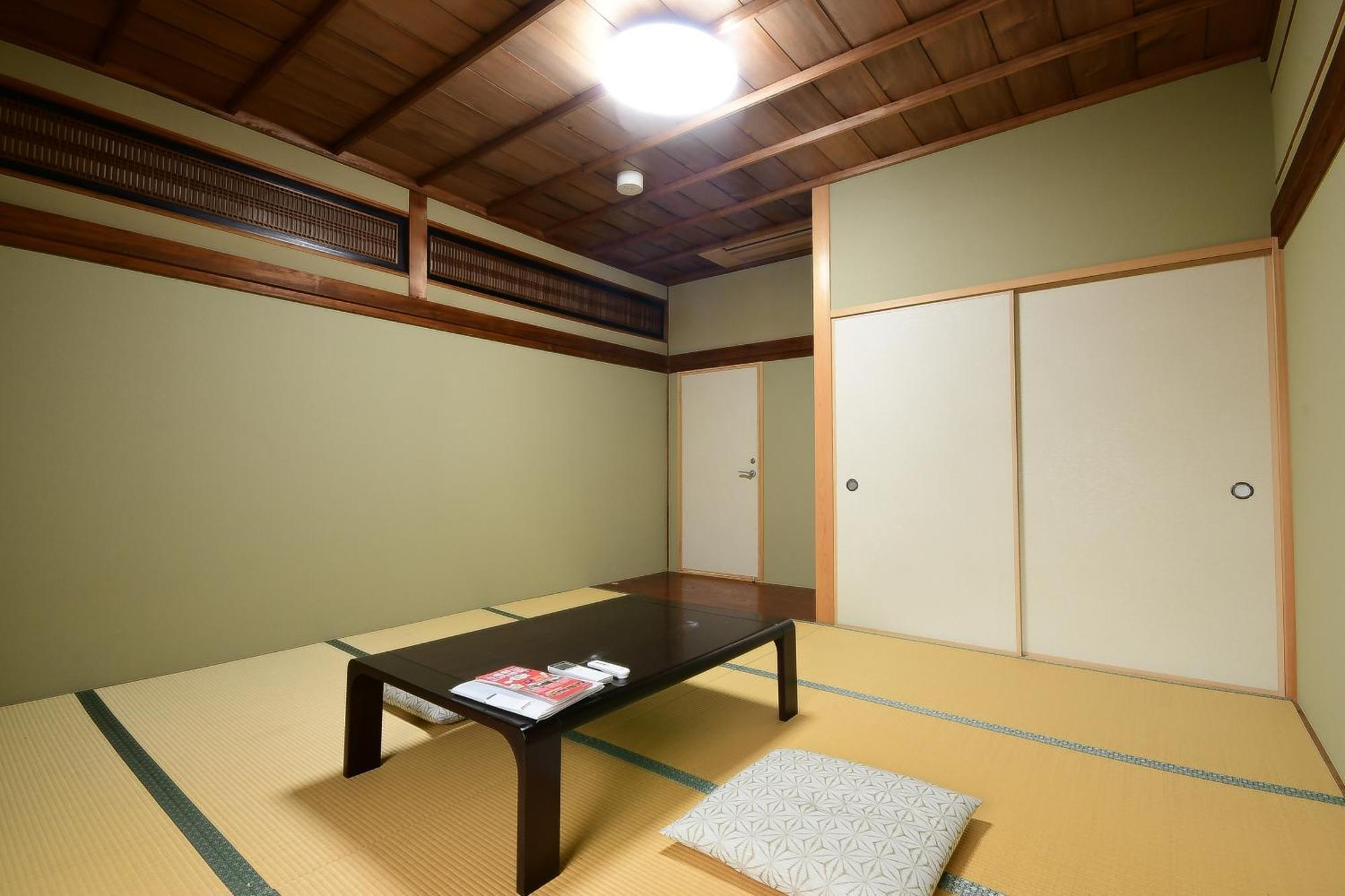 Отель Koyasan Shukubo Yochiin Экстерьер фото