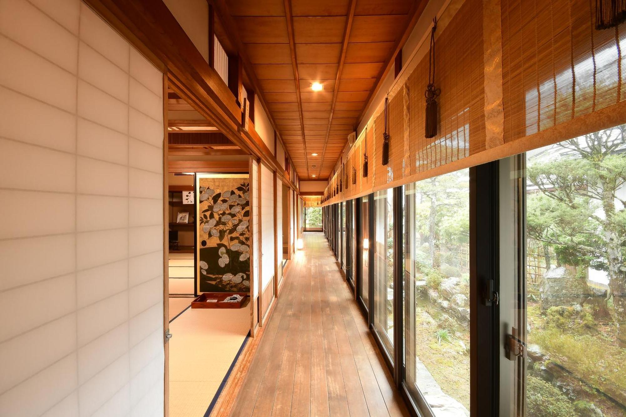 Отель Koyasan Shukubo Yochiin Экстерьер фото