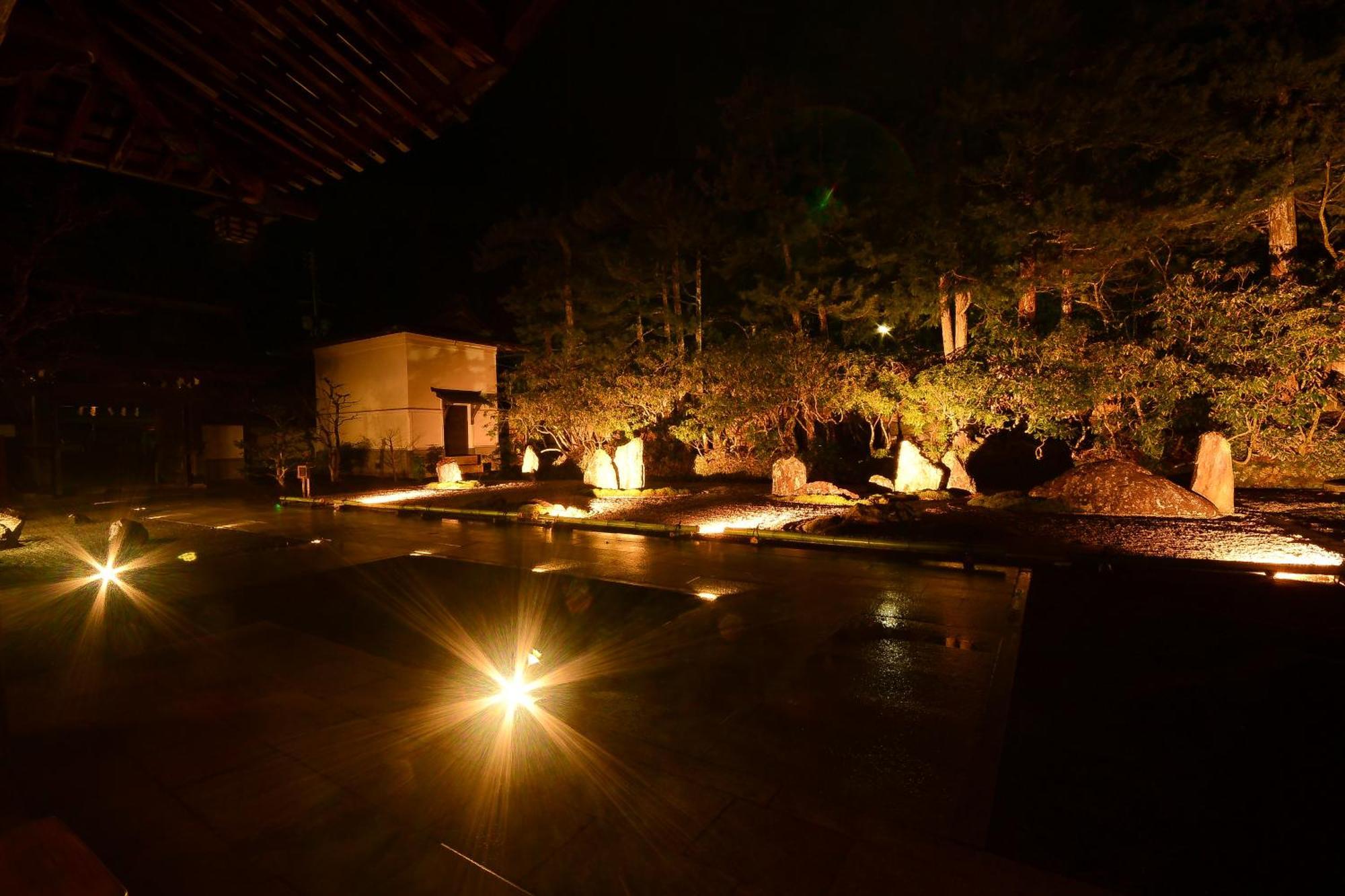 Отель Koyasan Shukubo Yochiin Экстерьер фото