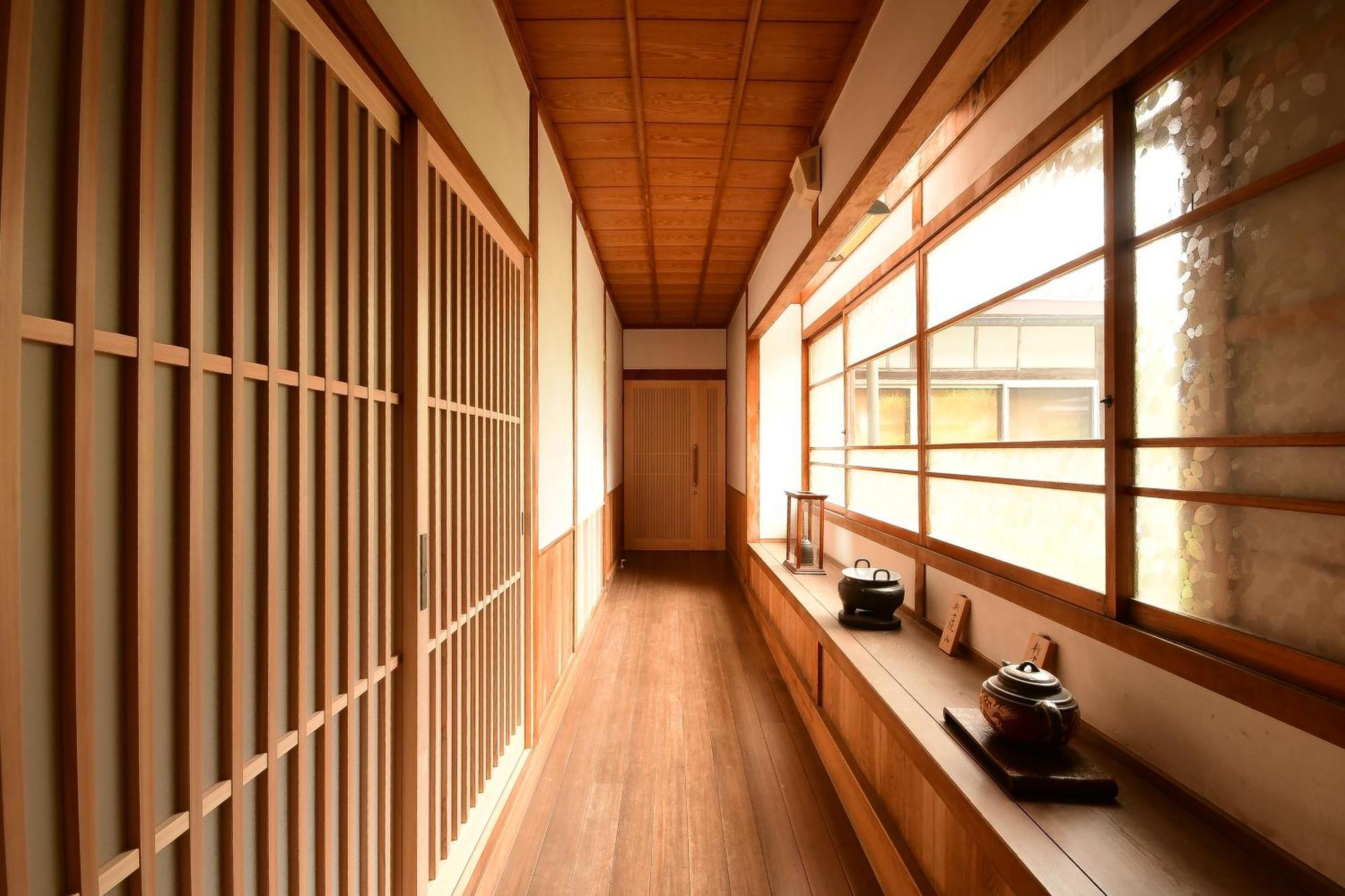 Отель Koyasan Shukubo Yochiin Экстерьер фото